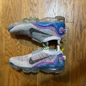 Womens Nike Air Vapor Max Flyknit Sneakers
